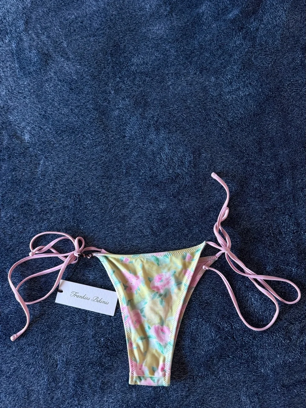 NWT Frankies Bikinis Pink Floral Tie-Side  Bikini Set in Nymphaea👙🩷💚🌸